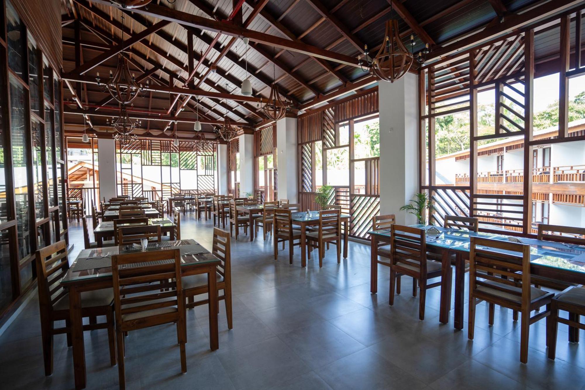 The Eden Hotel Port Blair Buitenkant foto