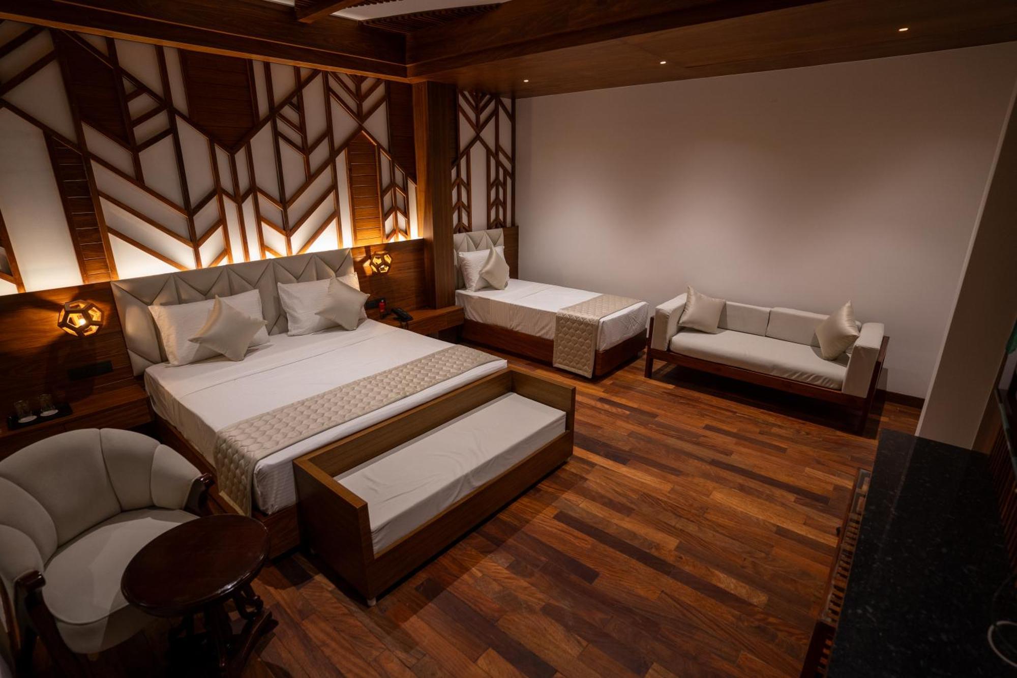 The Eden Hotel Port Blair Buitenkant foto