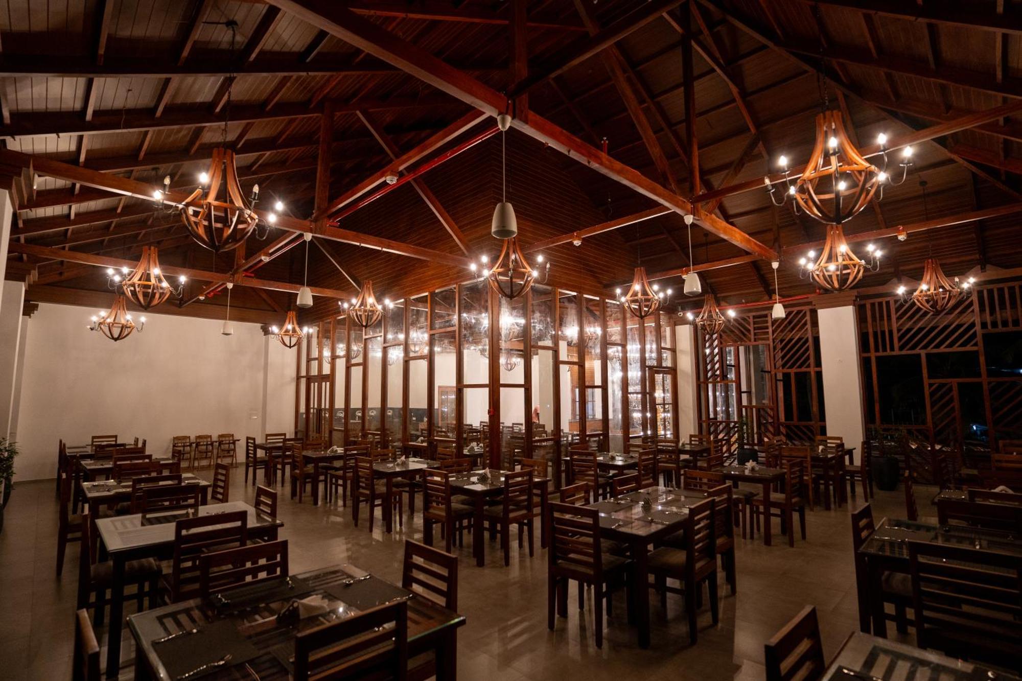 The Eden Hotel Port Blair Buitenkant foto