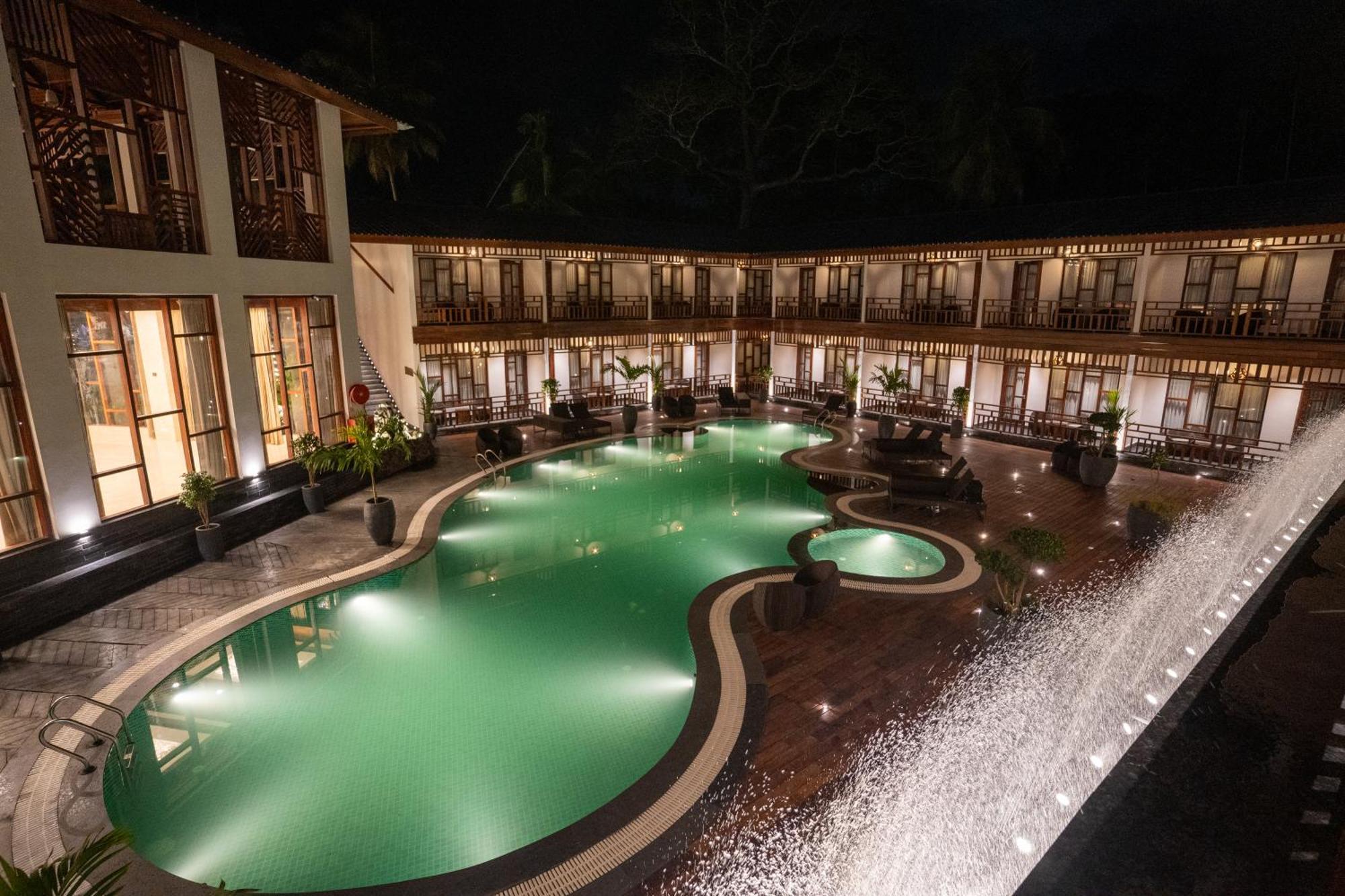 The Eden Hotel Port Blair Buitenkant foto